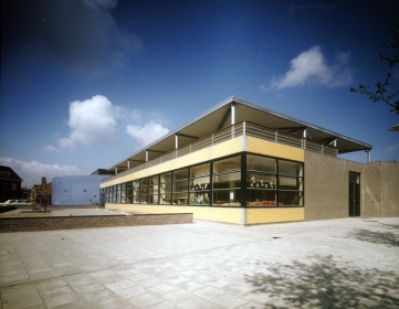 Villa Nova school